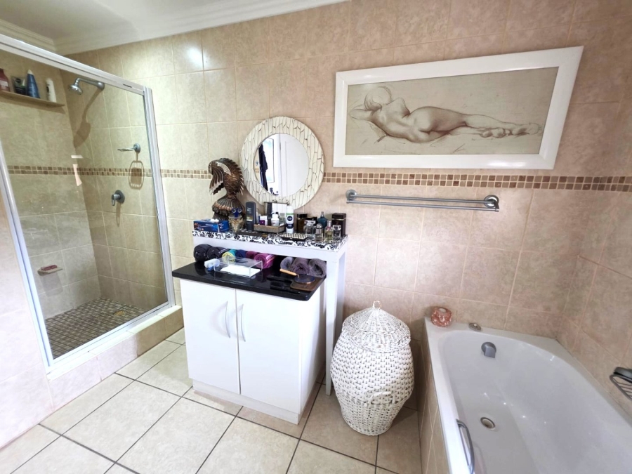 4 Bedroom Property for Sale in Groenvallei Western Cape